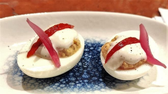 Barselona'da Doldurulmuş Yumurtanın Muhteşem Geri Dönüşü: Klasik Lezzetler Yenid