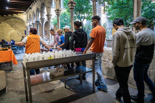 Barselona'da Yoksulluk Riski Alarmı: Her Beş Kişiden Biri Tehlikede