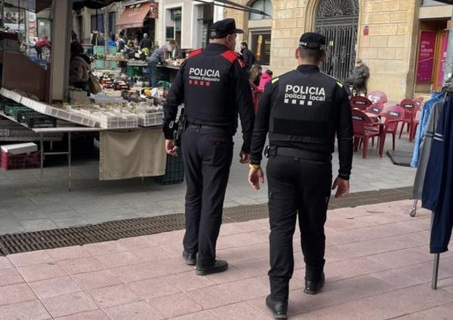Sant Sadurní'de Kahraman Polis: Köprüden Atlayan Kadını Havada Yakaladı!