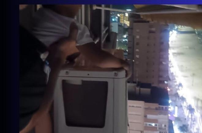 Benidorm'da 21. Katta Klima Üzerindeki Çocuk Kurtarıldı: Baba Gözaltında