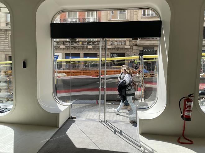 Barselona'da L8 Metro İnşaatı Esnafı Bitirdi: Gürültü, Toz ve Ciro Kaybı