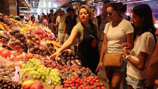 La Boqueria Pazarı'nda Turist Odaklı Ürüne Sınırlama: Büyük Reform Başlıyor
