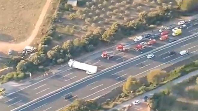 Katalonya'da Kamyon Kazası AP-7'yi Felç Etti: Barselona Yönü Yeniden Açıldı