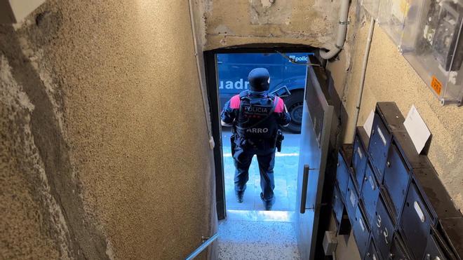 **Barselona Raval'da Bıçaklayarak Adam Öldüren Çocuğa Mahkemeden Tutuklama Kararı**