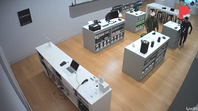 Mataró'da Silahlı Elektronik Mağazası Soygunu: Mossos İki Şüpheliyi Arıyor