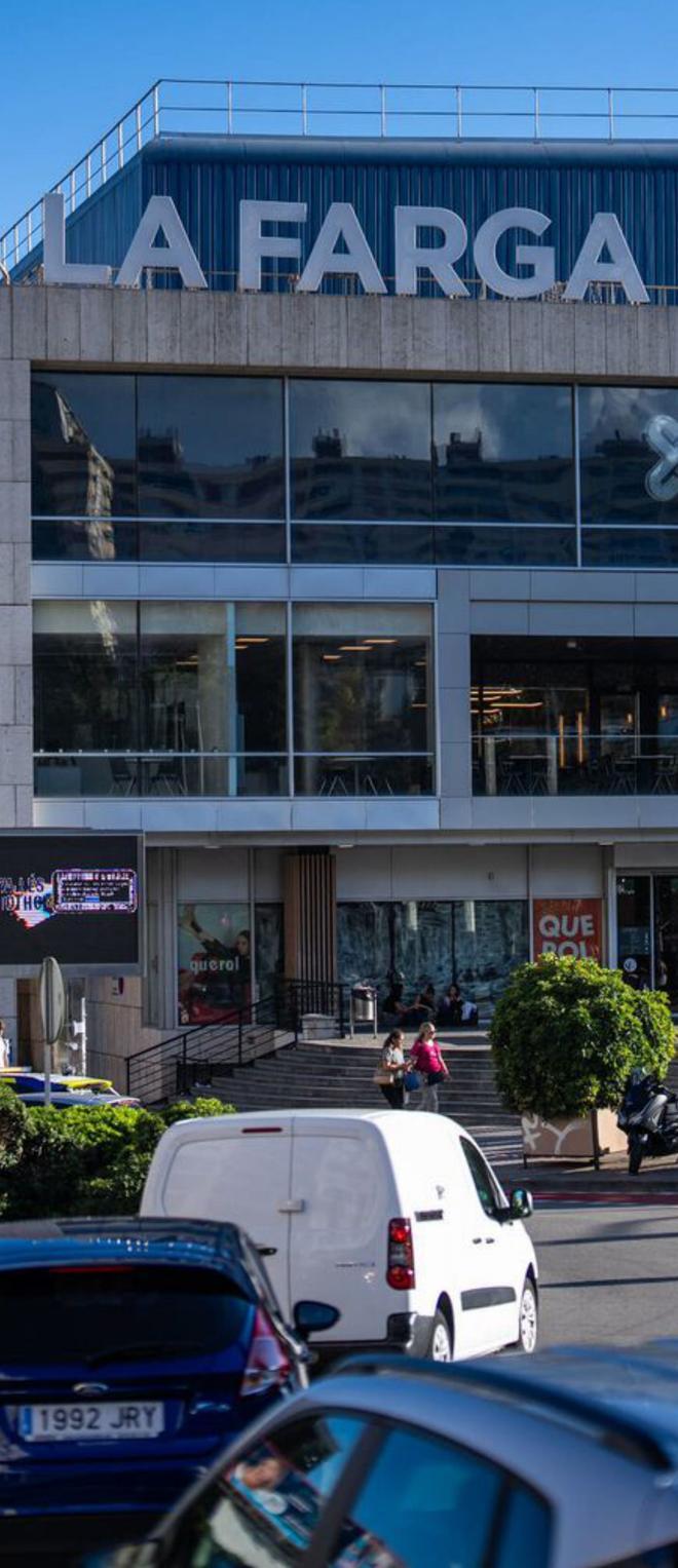 Barselona'da Göçmen Düzenlemesi Krizi: L'Hospitalet Özel Birimle Çözüm Arıyor