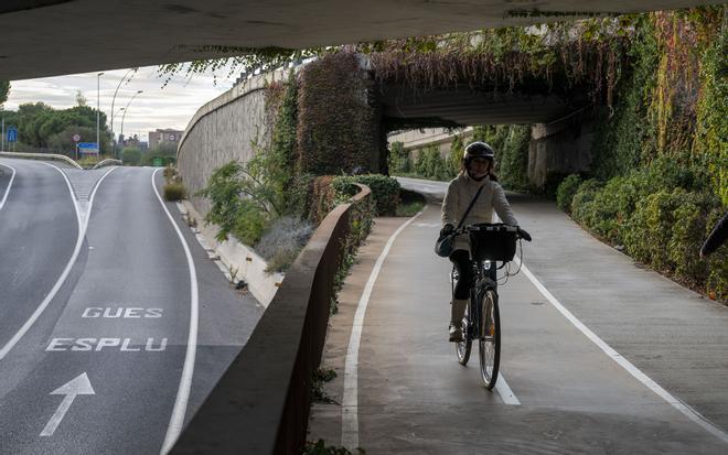 Barselona'da Yeşil Ulaşım Atağı: Esplugues-Diagonal Bisiklet Yolu İnşaatı Başladı