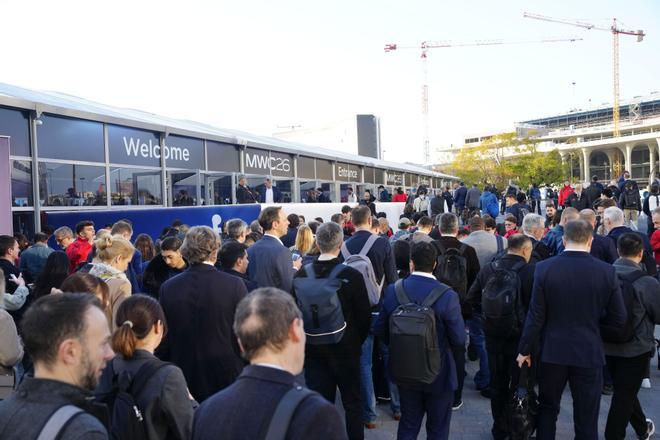 MWC 2026 Barselona'da Yoğun Trafik ve Ücretsiz Otobüs Çözümleri