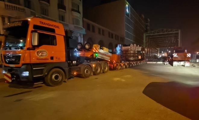 Barselona'da L8 Metro Hattı Genişletmesi: Tünel Açma Makinesi Gran Via'ya Ulaştı