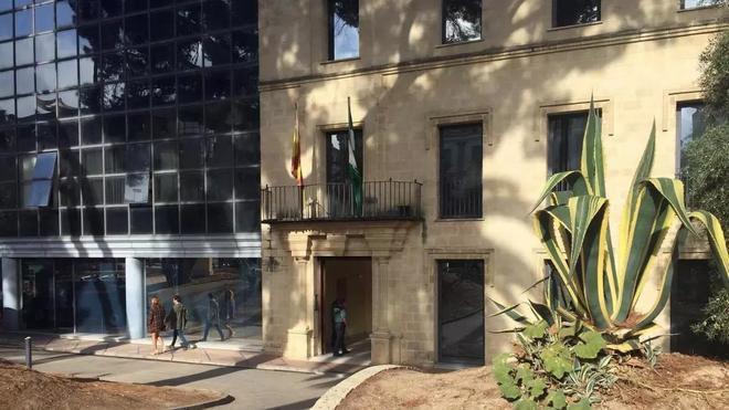 İspanya'da Notere 70.000 Avroluk Zimmetine Geçirme Suçundan Hapis Cezası