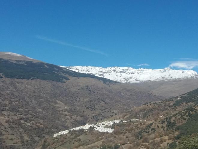 Sierra Nevada'da 200 Metreden Düşen Tırmanıcı Hayatını Kaybetti: Dağ Sporlarının Acı Yüzü