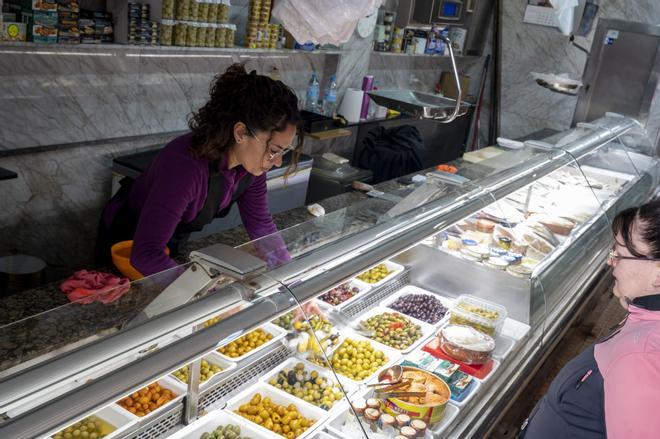 Barselona'nın Montserrat Pazarı Kapanıyor: Esnaf ve Mahalle Sakinlerinde Acı Tatlı
