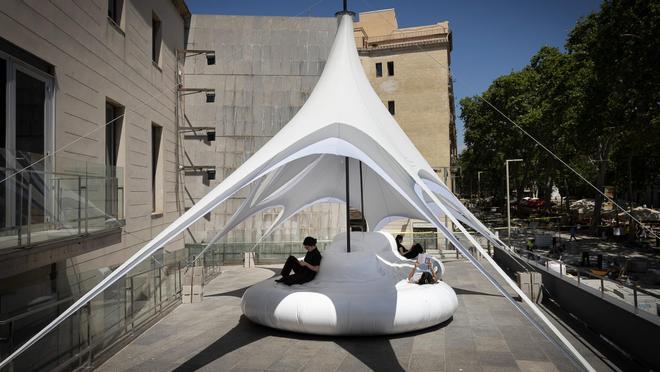 Barselona'da İklim Sığınağı: Arts Santa Mònica, Rambla'da Sanat ve Serinlik Sunuyor