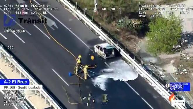 A2 Otoyolu'nda Araç Yangını: El Bruc Mevkii Lleida Yönünde Ulaşıma Kapatıldı