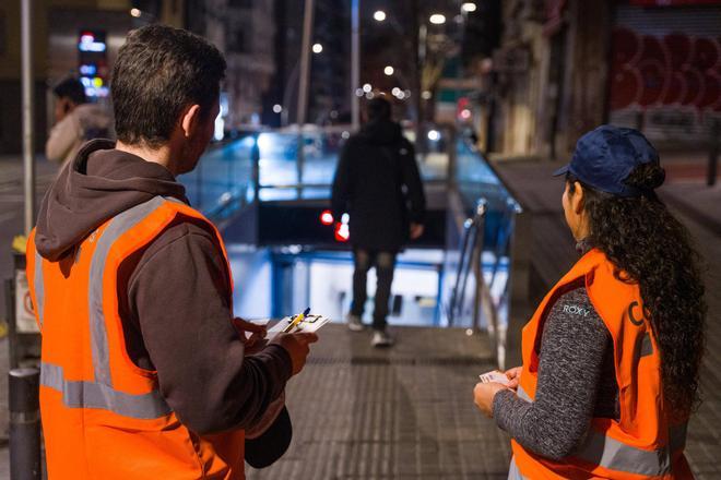 Barselona'da Güvenli Gece Devriyesi: Esplugues 'Sereno' Ekibiyle Sakinleri Kazanıyor