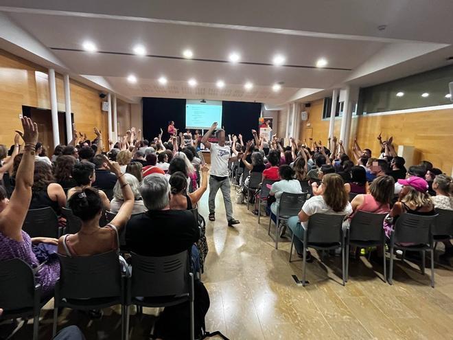 Barselona Kütüphanelerinde Grev Yaz Boyu Sürecek: İklim Sığınakları Kapalı Kalıyor