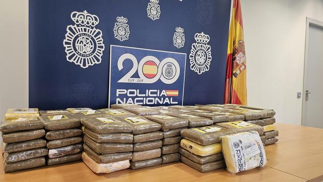 Badalona'da Akıl Almaz Olay: Sigortasız Araçtan 225 Kilo Kokain Çıktı!