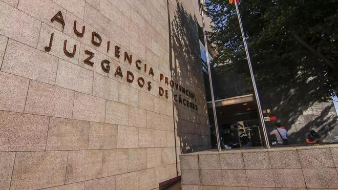 Geçersiz Kartla Lüks Otelde Konaklayıp Kaçan Dolandırıcıya 9 Ay Hapis
