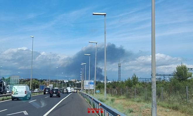 Montesa Honda'nın Barselona Fabrikasında Büyük Yangın: Üretim Tesisleri Tehdit Altında