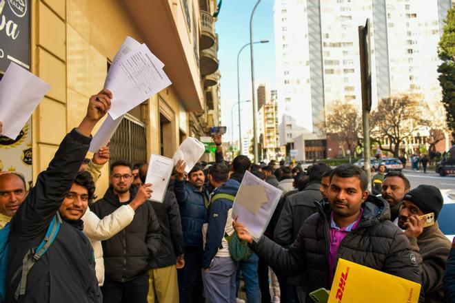 Barselona'dan Göçmen Yasallaştırma Hamlesi: Belediye Hizmetleri Güçlendiriliyor