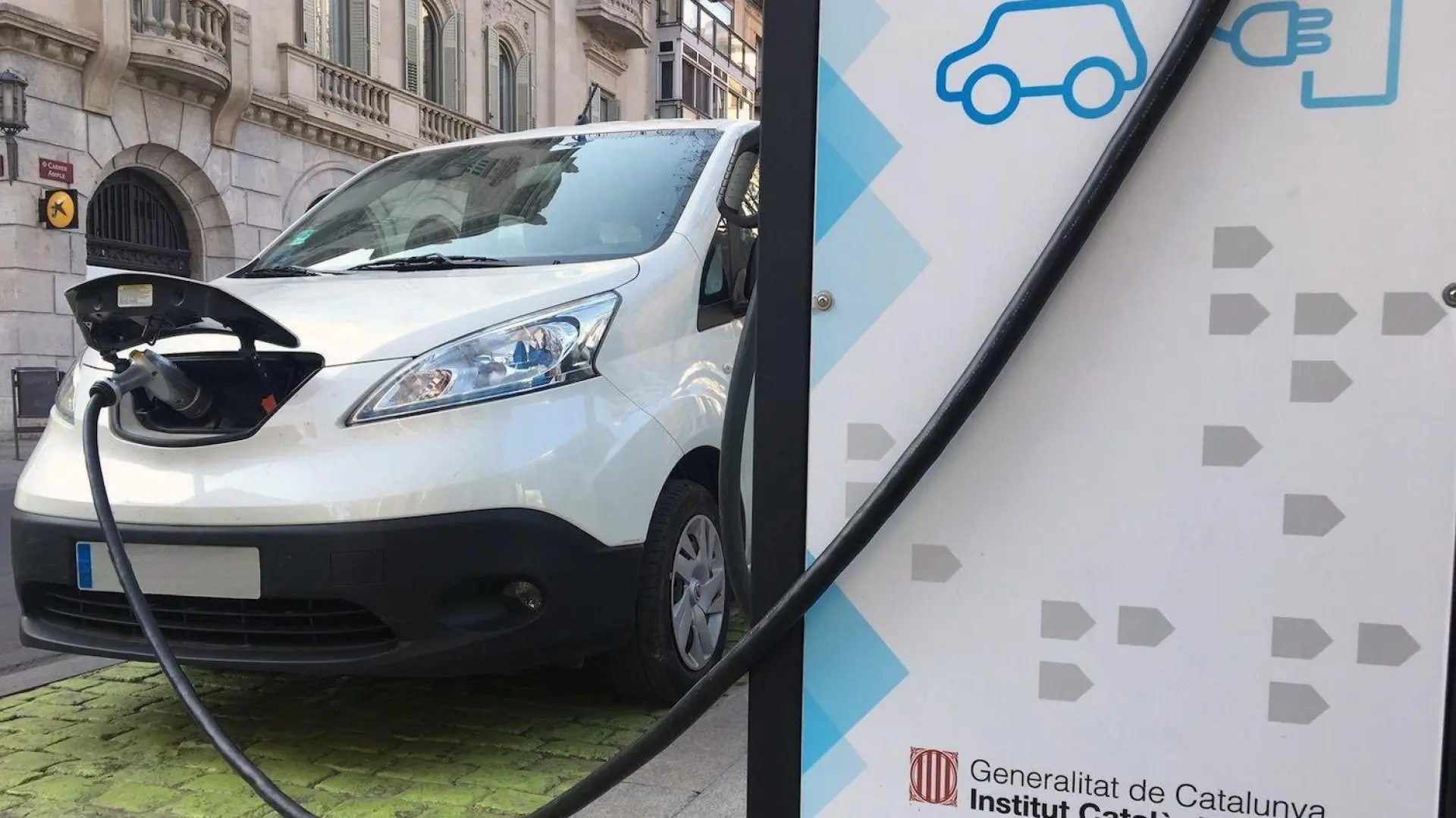 Barselona'da Elektrikli Araç Oranı Sadece %2: Şarj Altyapısı Güçlendirilmeli!