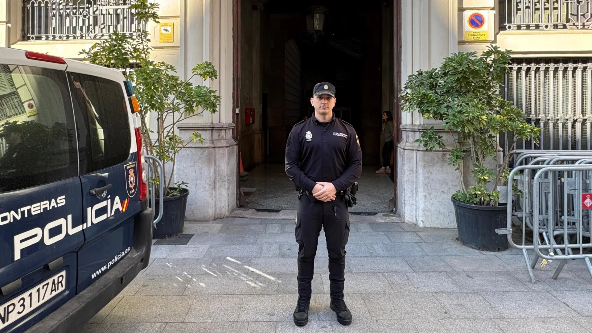 Barselona'da Korkunç 'Mataleón' Soygunu Girişimi: Görev Dışı Polis Kahraman Oldu