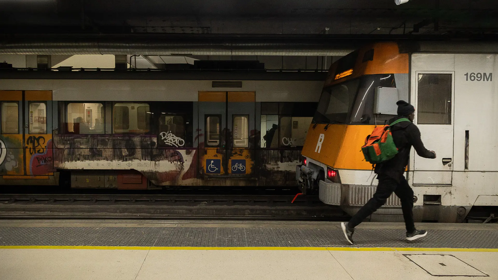 Sant Vicenç de Calders'ta Sinyalizasyon Arızası: Rodalies Seferleri Felç Oldu