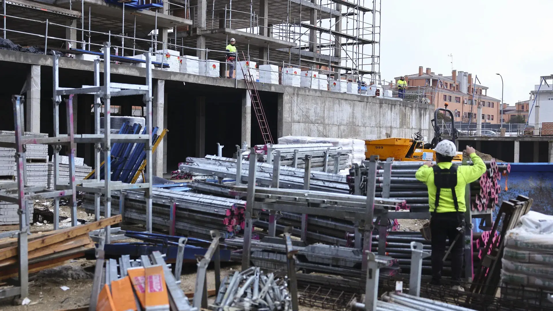 Barselona Yakınlarında 324 Uygun Fiyatlı Kiralık Konut: Esplugues de Llobregat'ta Yeni