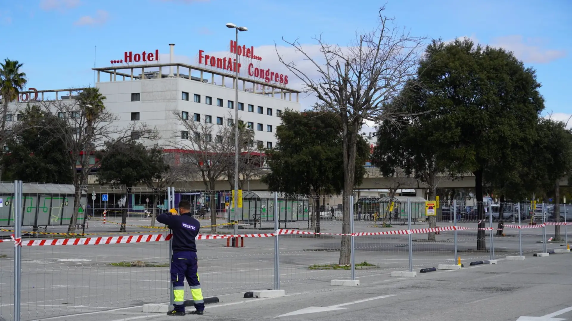 Barselona Yakınında Dev Otopark, Yenilenebilir Enerji Üssüne Dönüşüyor