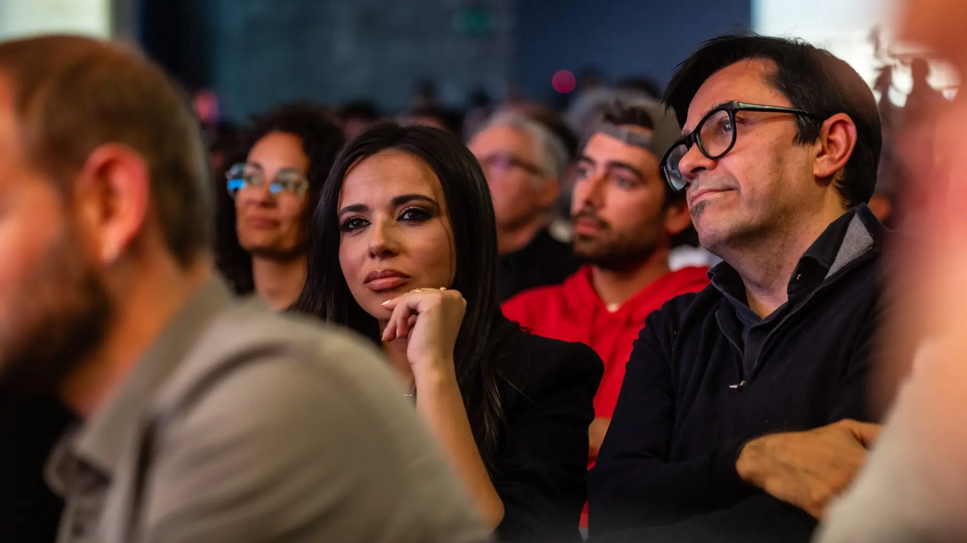 İspanyol Solunda Yeni Birleşme Çağrısı: Pisarello'dan Rufián ve Montero'ya Destek