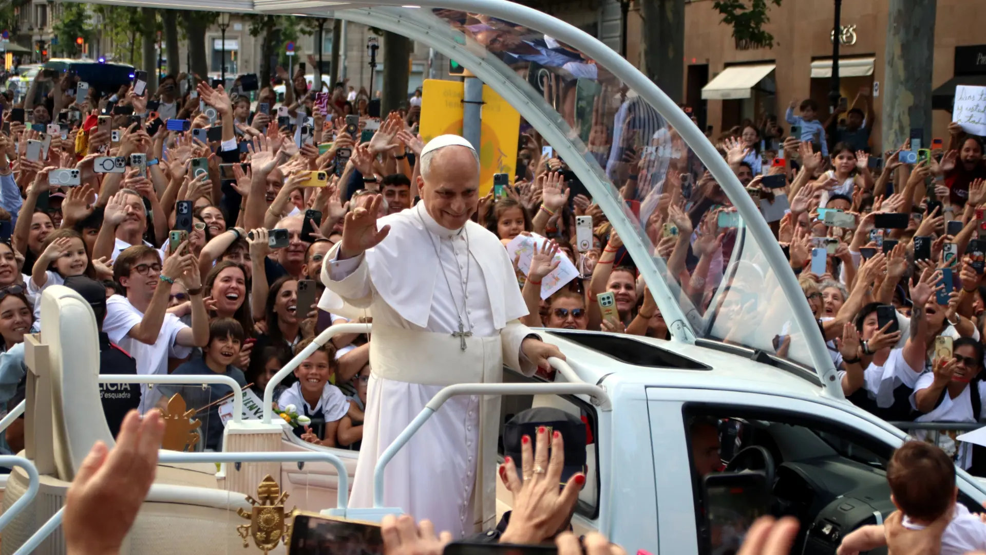 Papa Leo XIV'ün Barselona Ziyareti: İnanç, Heyecan ve Sosyal Mesajlar Şehri Sardı