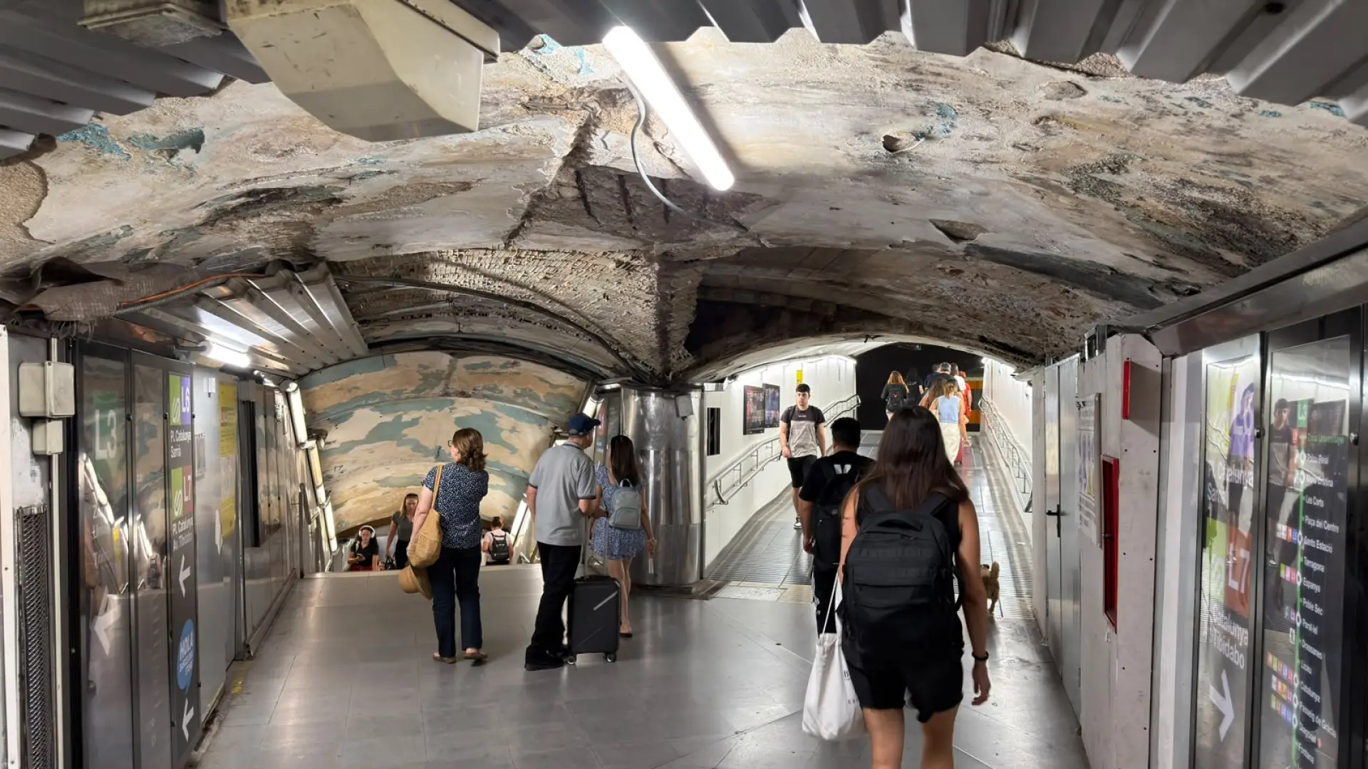 Barselona Metrosu'nda Yaz Bakımı: Plaça Catalunya ve Verdaguer İstasyonları Kapanıyor