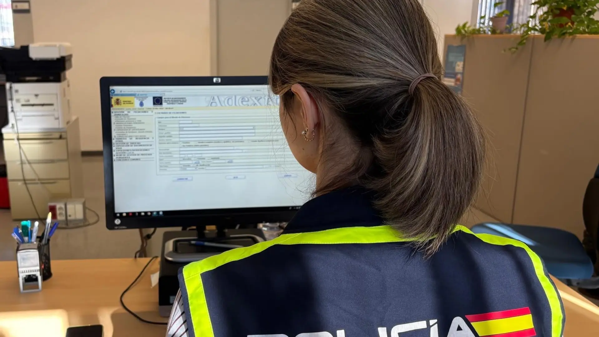 Barselona ve Lleida'da Kimlik Hırsızlığı Şebekesi Çökertildi: Düzensiz Göçmen Kadınlar