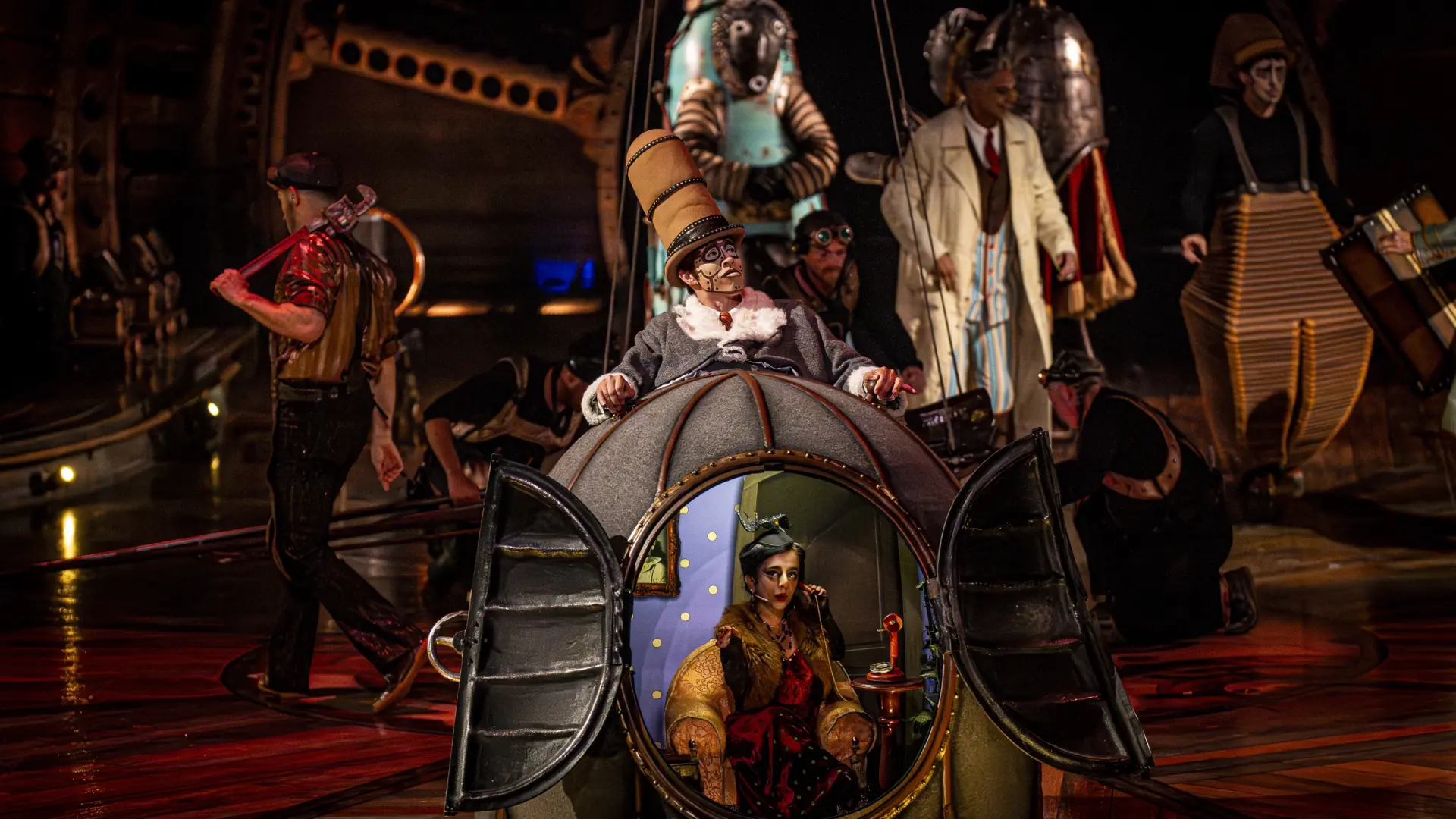 Cirque du Soleil'in "KURIOS" Gösterisi Barselona'yı Büyülemeye Hazırlanıyor