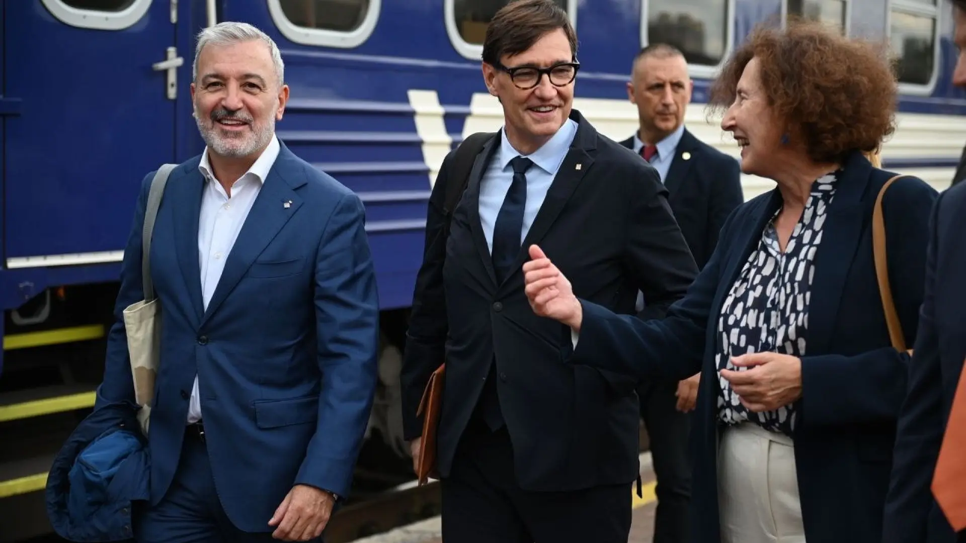 Katalonya Lideri Kiev'de: Ukrayna'nın AB Entegrasyonu ve Rus Saldırılarına Son Çağrısı