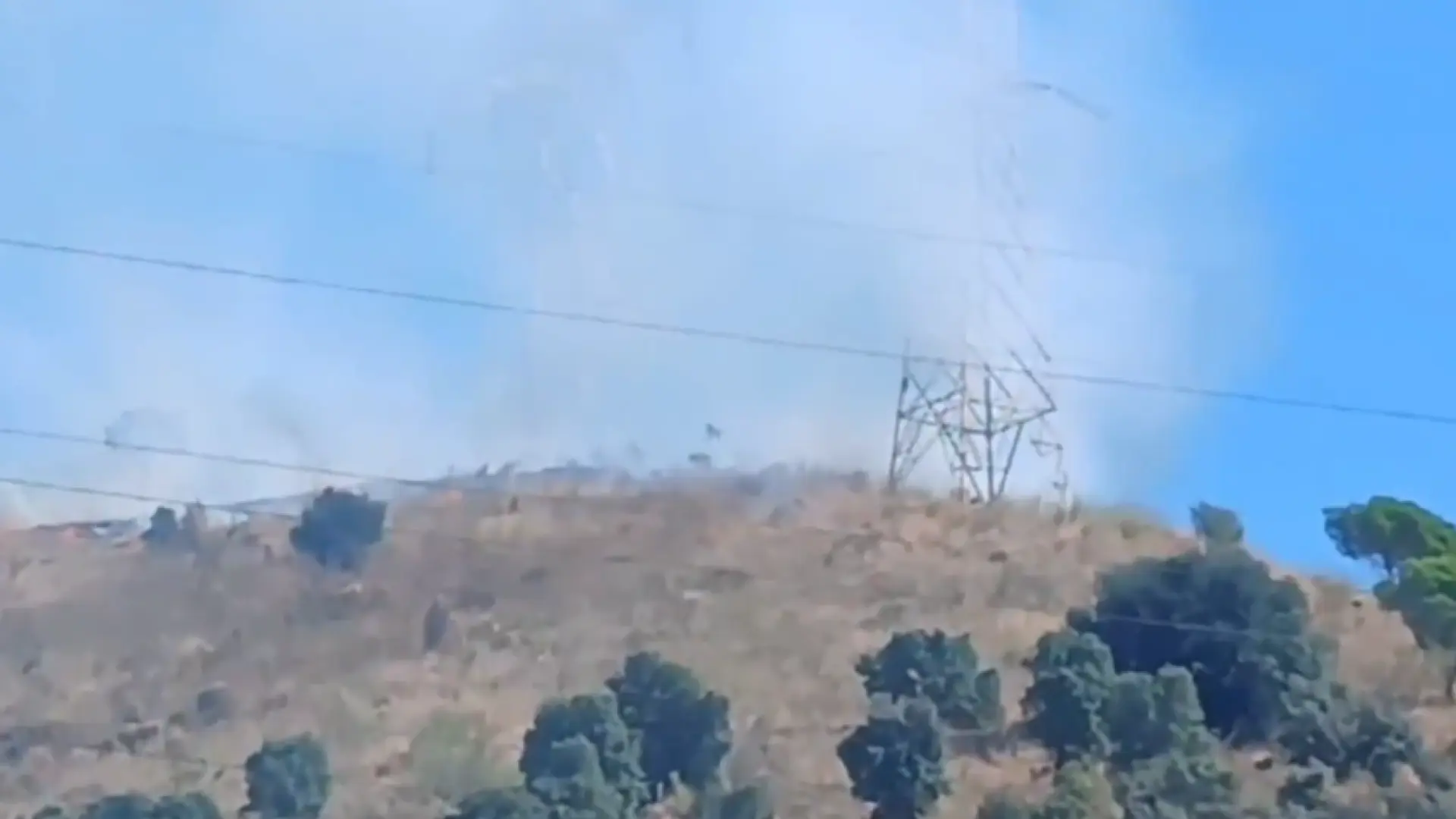 Barselona Yakınlarındaki Collserola'da Büyük Yangın: Ekipler Kontrol Altına Aldı