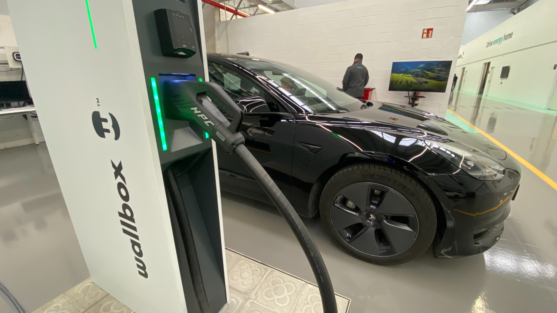 Wallbox, ABD Üretimini Barselona'ya Taşıyarak Zona Franca'ya Odaklanıyor