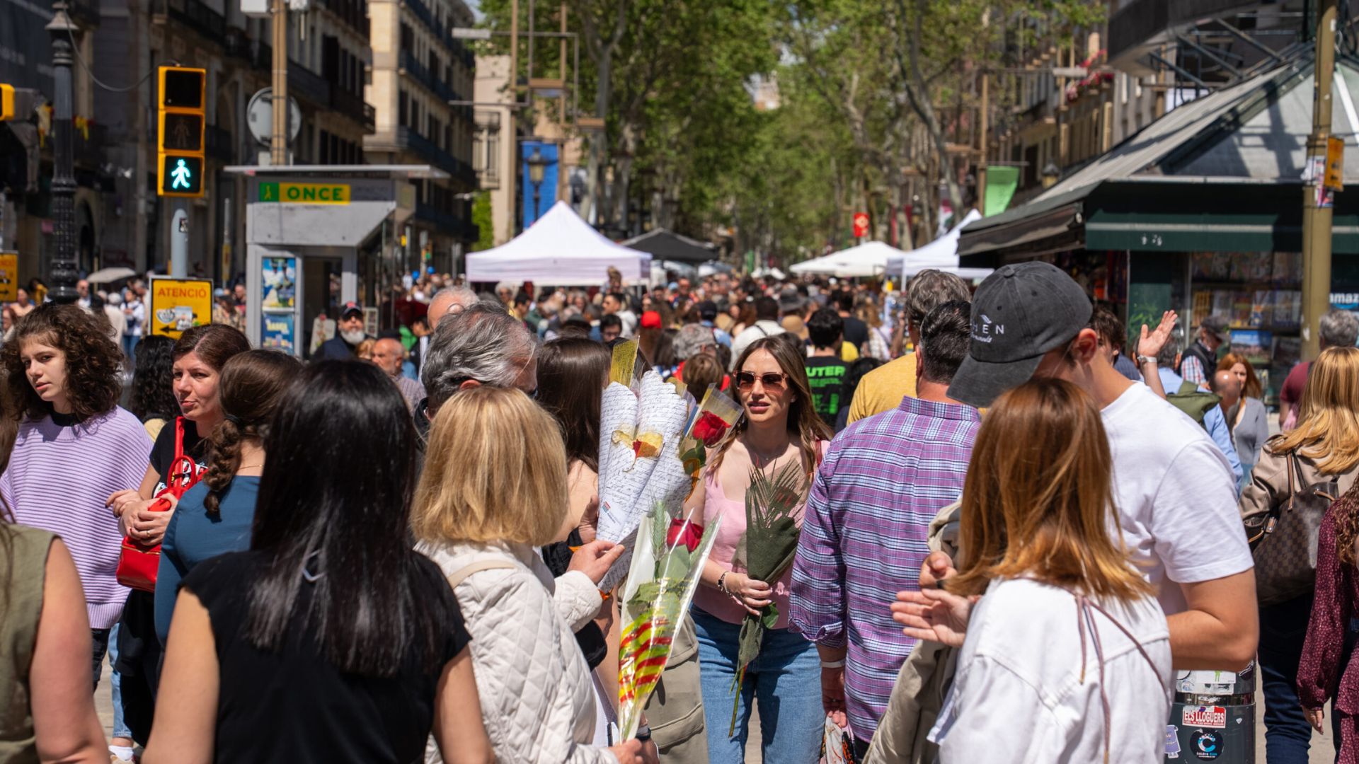 Barselona'da Sant Jordi Kutlamaları Yer Değiştiriyor: La Rambla İlk Kez Boş Kalacak