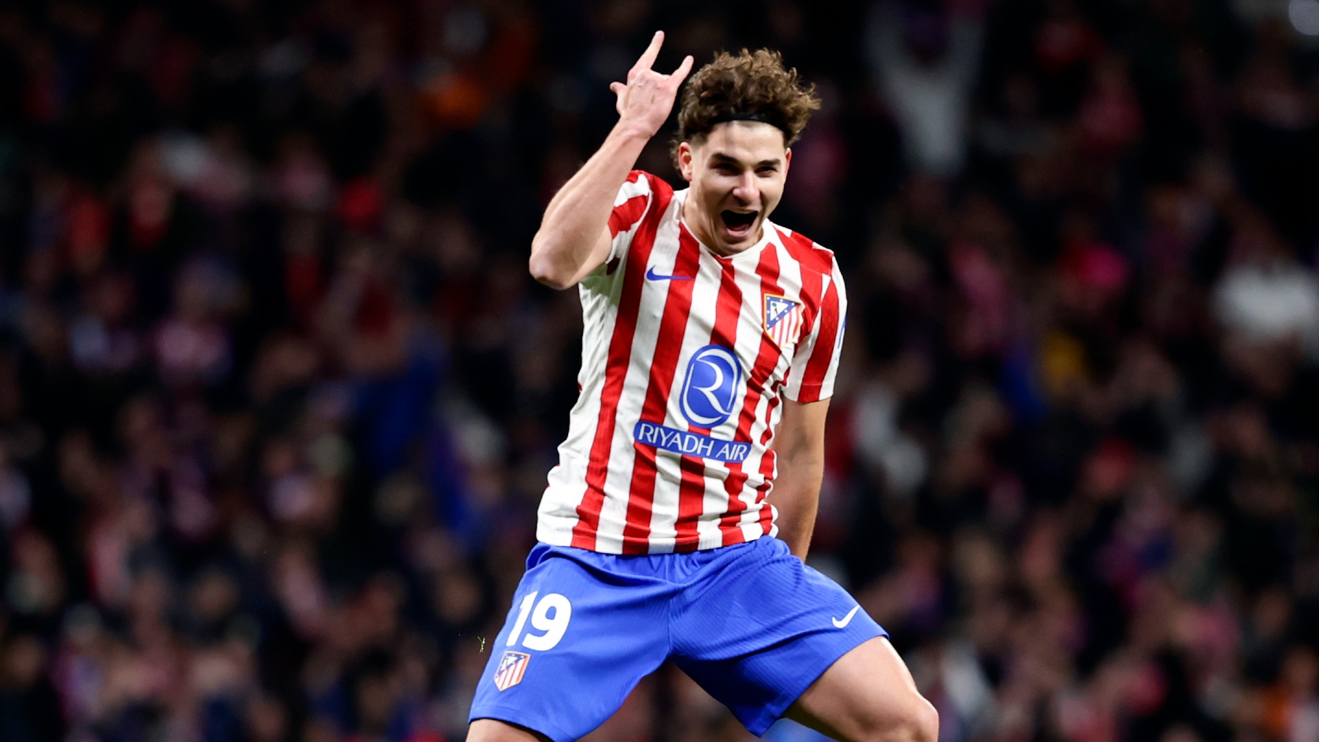 Barcelona'yı Bekleyen Tehlike: Julián Álvarez Transferi ve FIFA'nın 'Koruma Dönemi'