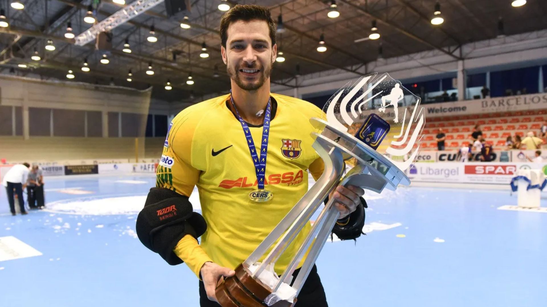 FC Barcelona'nın Efsane Kalecisi Sergi Fernández, 16 Sezon Sonra Veda Ediyor