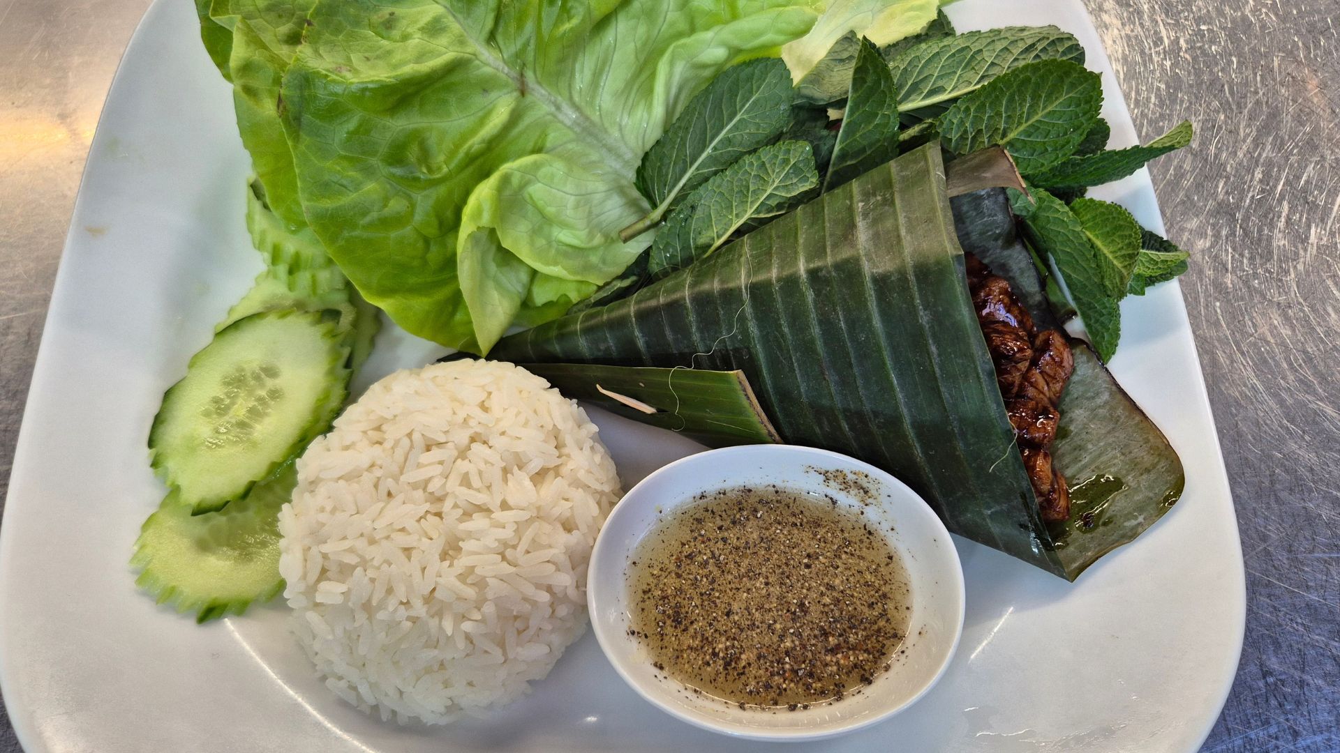 Barselona'da Kamboçya Lezzetlerinin 30 Yılı: Kav Ly'nin Mutfak Mirası