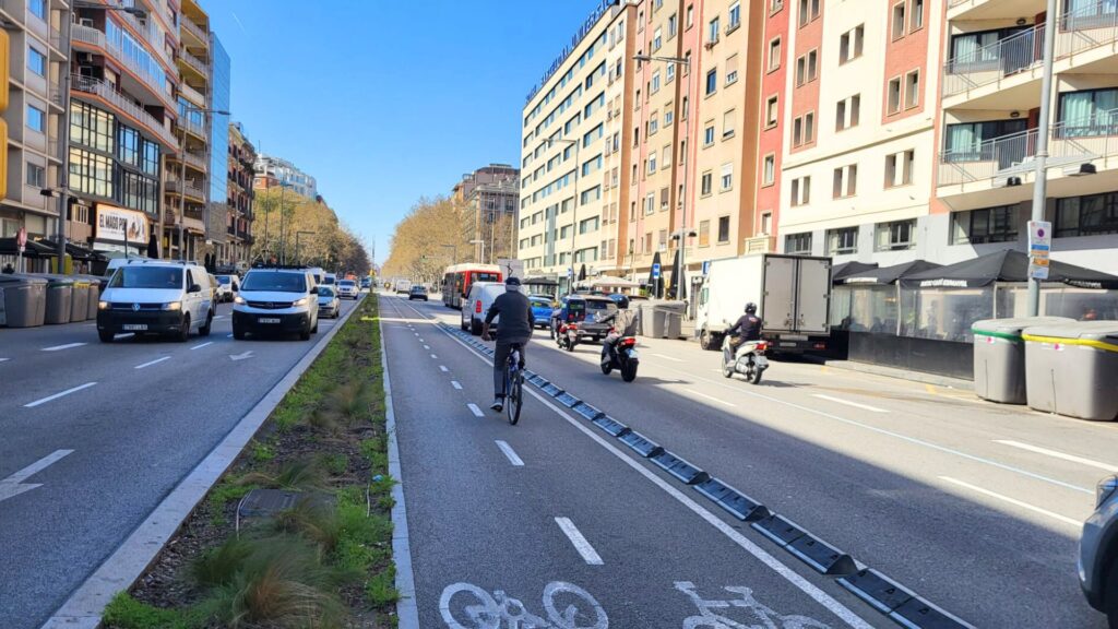 Barselona'nın Tarihi Paral·lel Bulvarı'na 22 Milyon Avroluk Kültürel ve Ticari