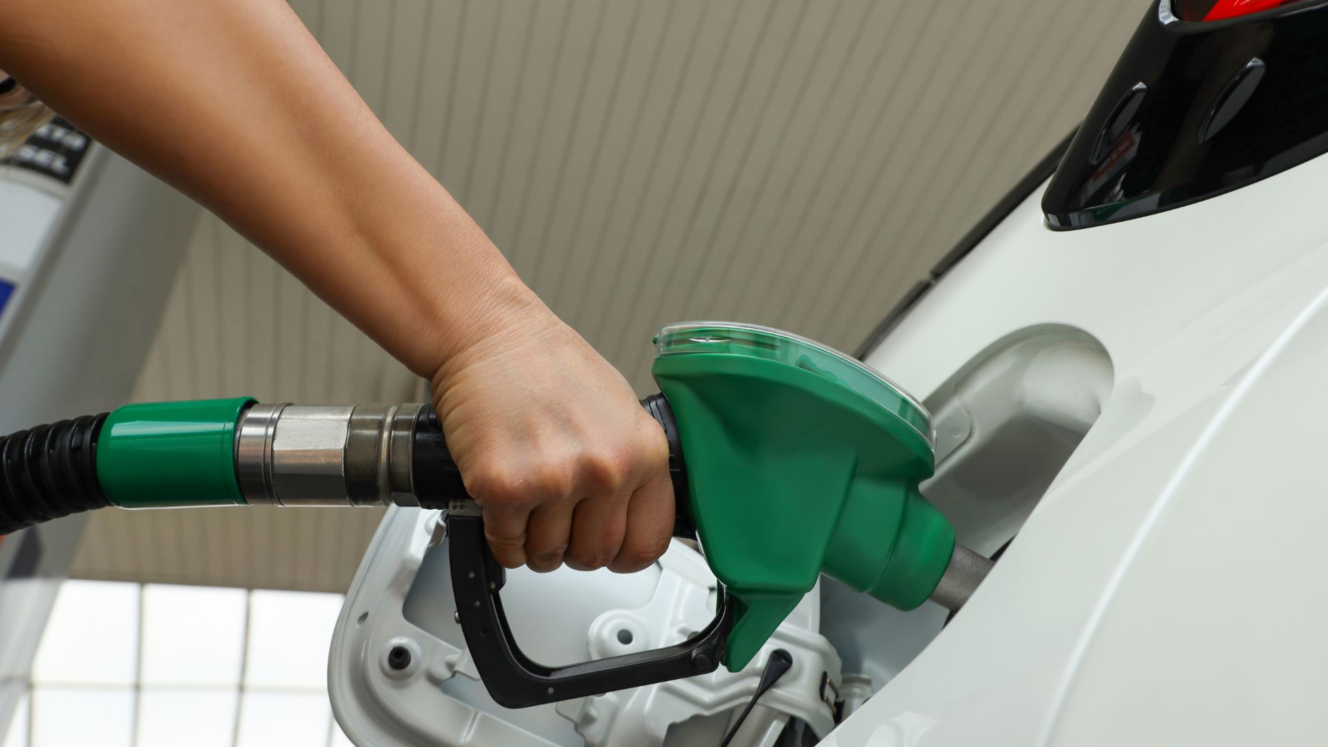 İran Savaşı Neden Benzini Bu Kadar Hızla Pahalılaştırıyor?