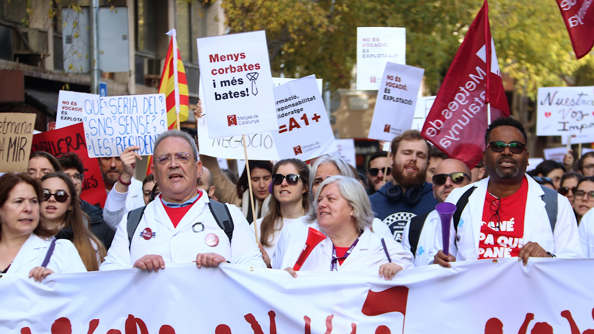Katalonya'da Sağlık Krizine Yeni Boyut: Doktor Grevleri ve Genişleyen Talepler
