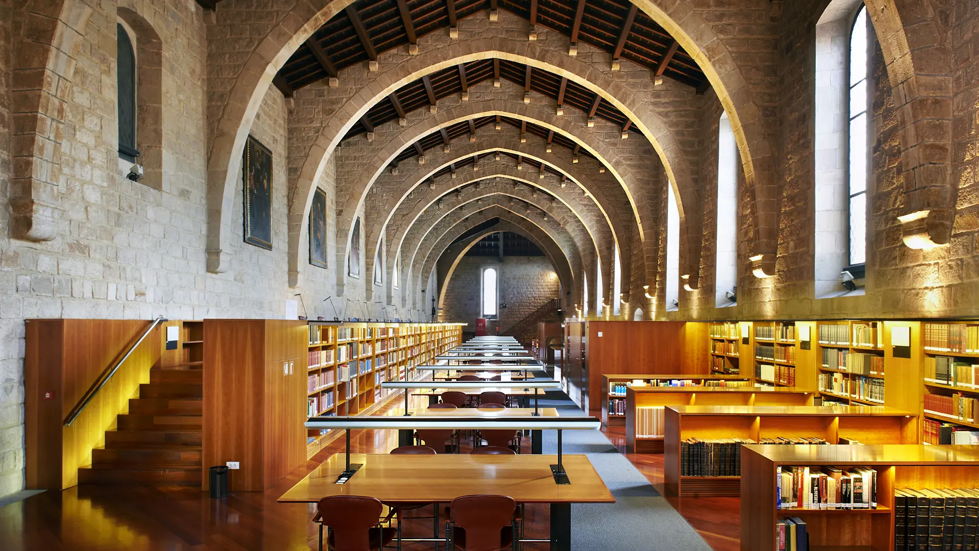 Katalonya'nın Kültürel Hazinesi: Biblioteca de Catalunya'nın Derinliklerine Bir Bakış