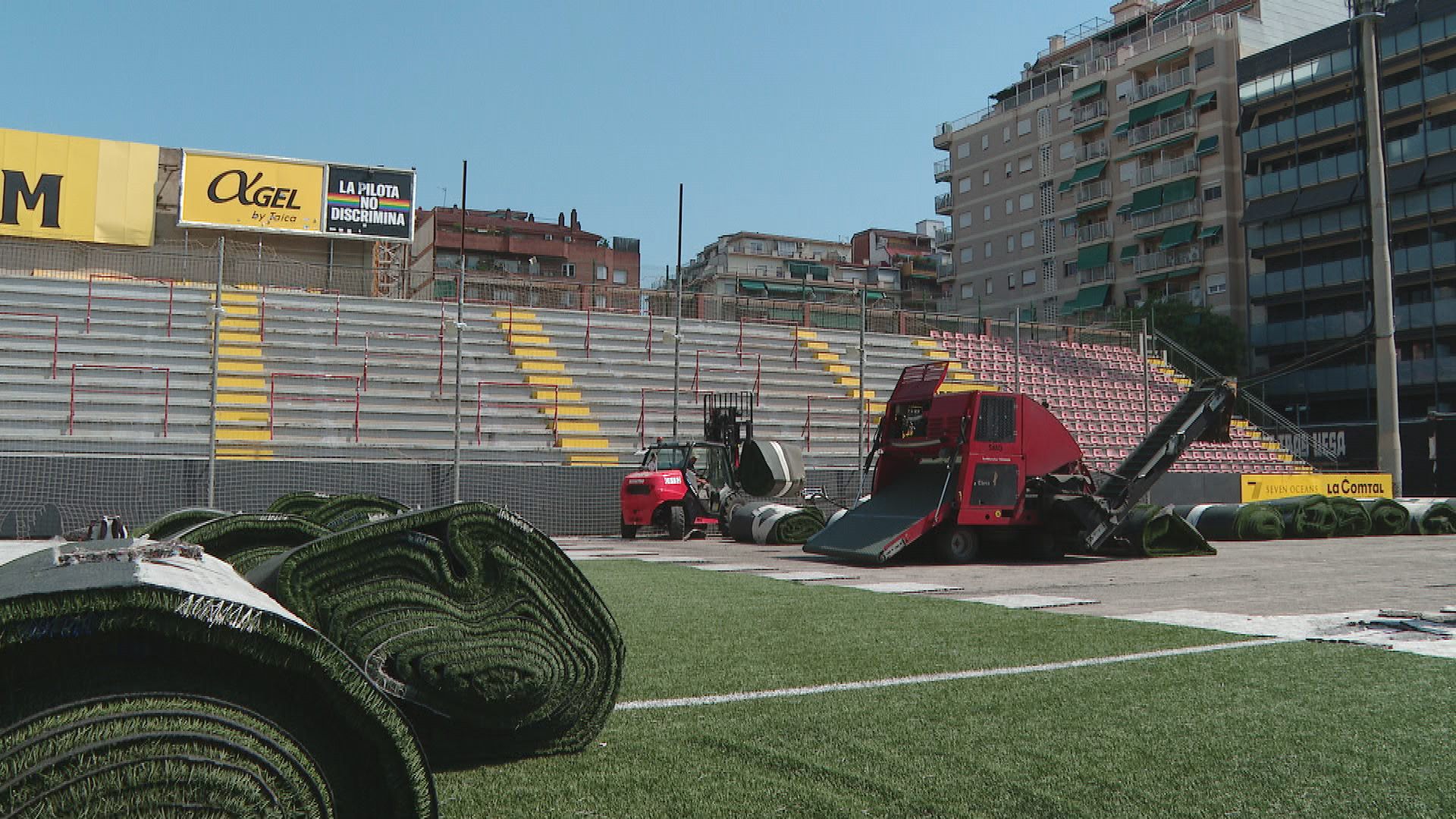 Sant Andreu'da Stadyum Yenileme Hız Kesmiyor: Narcís Sala Yeni Çimlerine Kavuşuyor