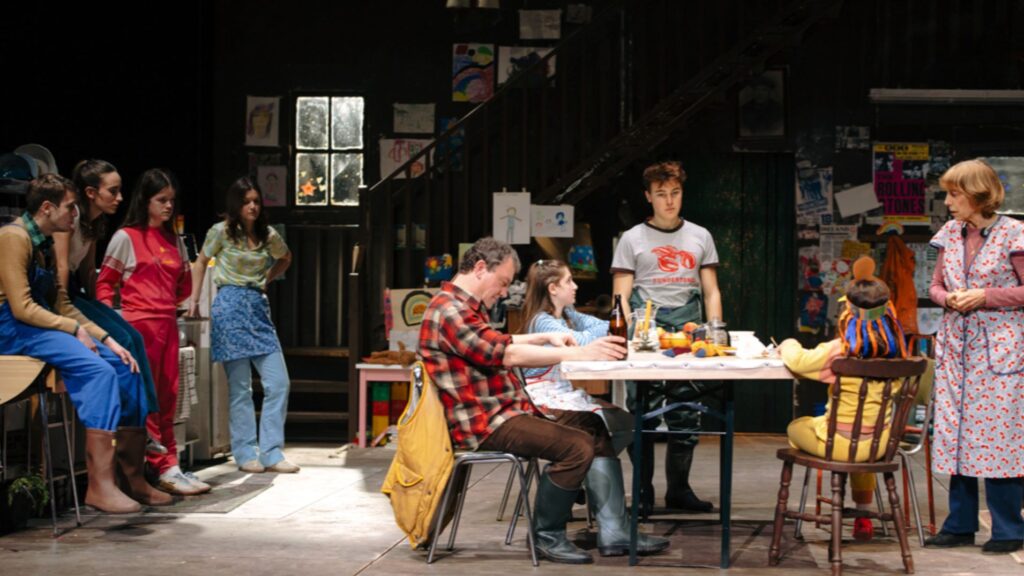 Barselona'da Tiyatro Coşkusu: 'El barquer' Dokuzuncu Teatre Barcelona Ödülleri'ne