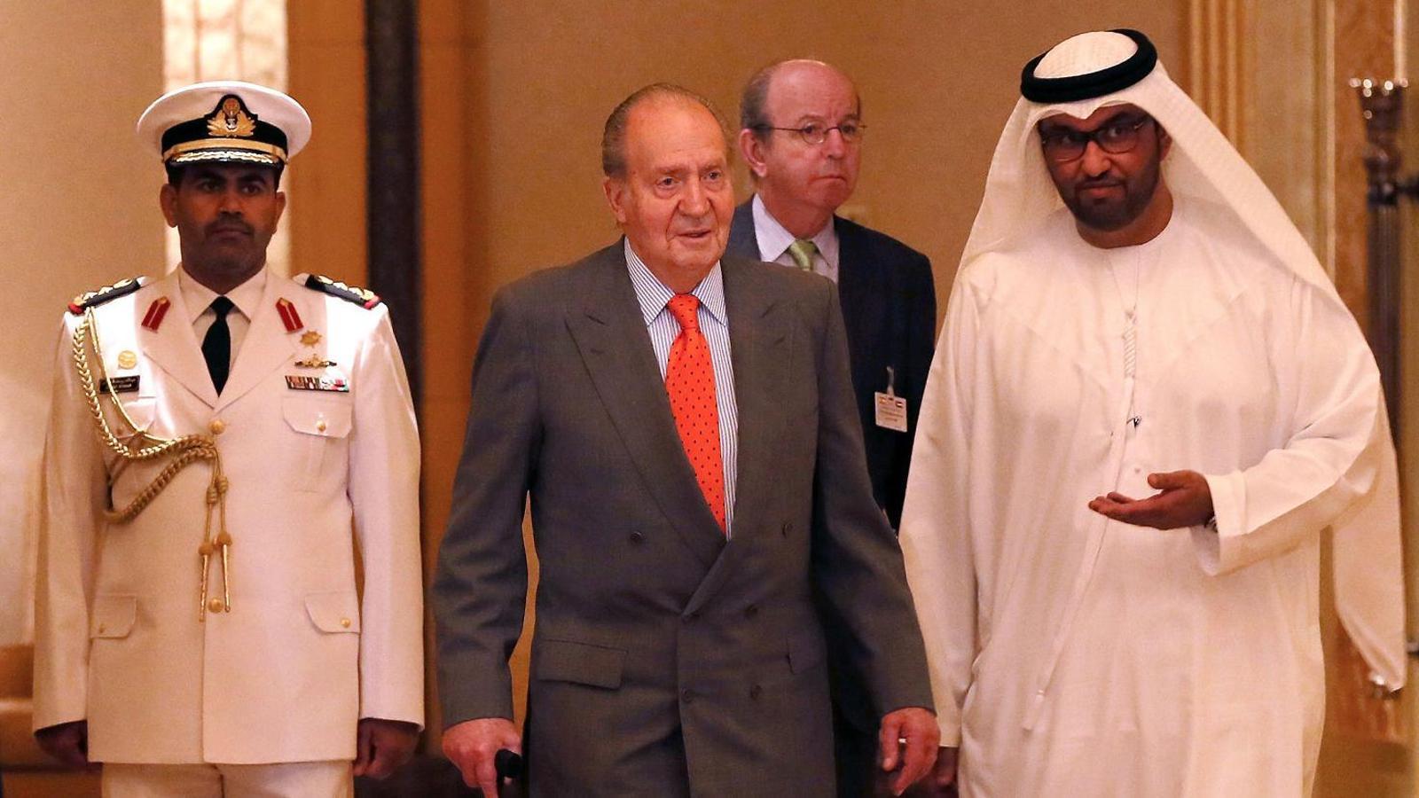 Kral Juan Carlos I: Abu Dabi'deki Lüks Otelde Sakin Bir Sürgün Hayatı