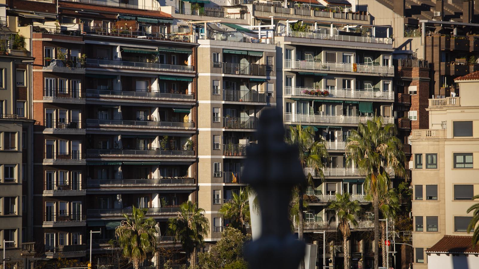 Barselona'da Yıkım Tehlikesi: 45 Yıllık Yuvalarını Kaybetmek İstemeyen Sakinlerin Direnişi