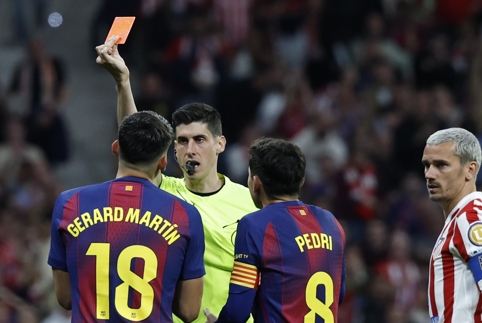 Futbolda Devrim Yaratan Yeni Kurallar Yolda: FIFA'dan Oyun Süresini Artırma Hamlesi